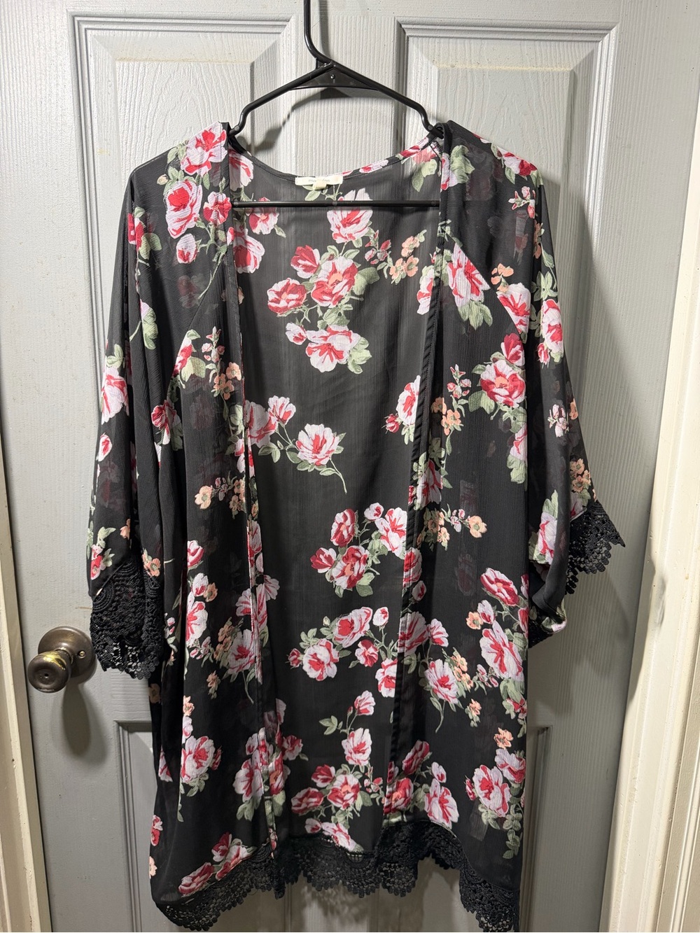 Maurices Black Floral Lace-Trim Kimono Robe